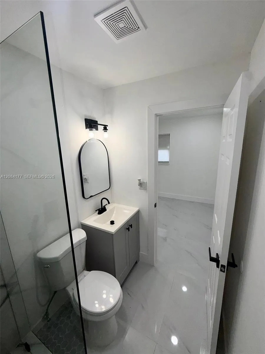 8201 SW 7th Ct North Lauderdale, FL 33068