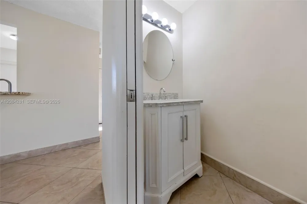 230 Canal St #202 Miami Springs, FL 33166
