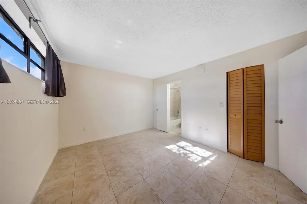 230 Canal St #202 Miami Springs, FL 33166