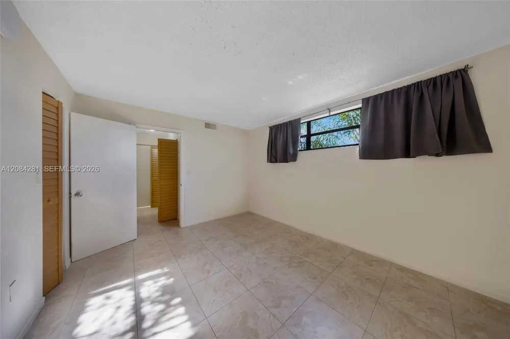 230 Canal St #202 Miami Springs, FL 33166
