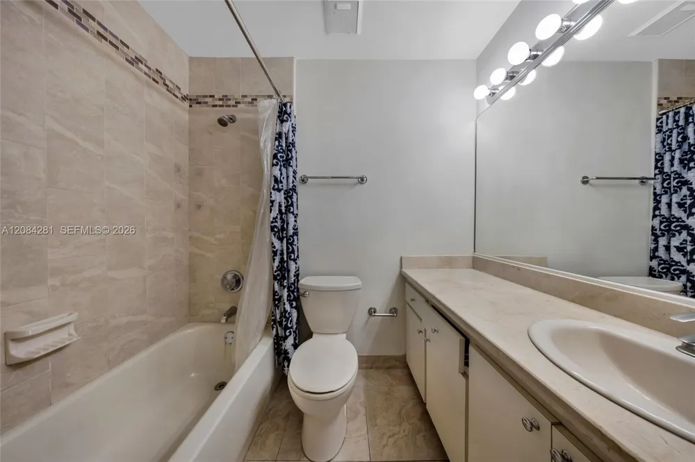 230 Canal St #202 Miami Springs, FL 33166