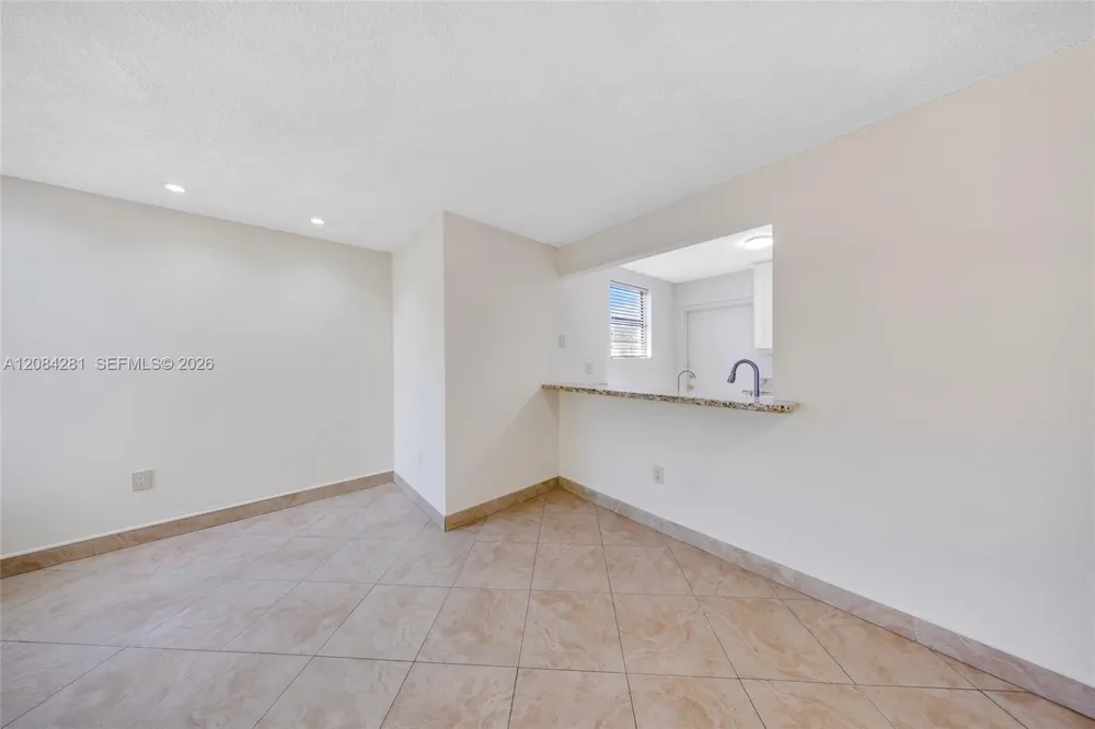 230 Canal St #202 Miami Springs, FL 33166