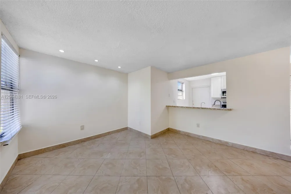 230 Canal St #202 Miami Springs, FL 33166