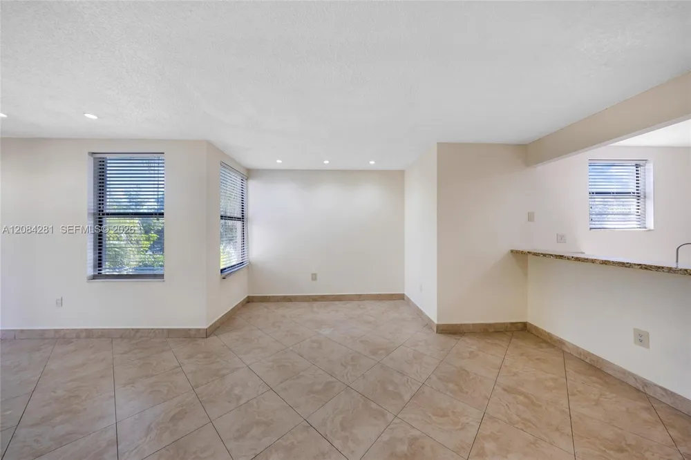 230 Canal St #202 Miami Springs, FL 33166