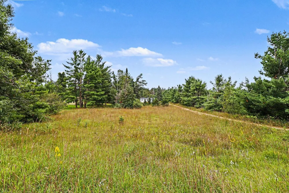 County Road 612 Lewiston, MI 49756