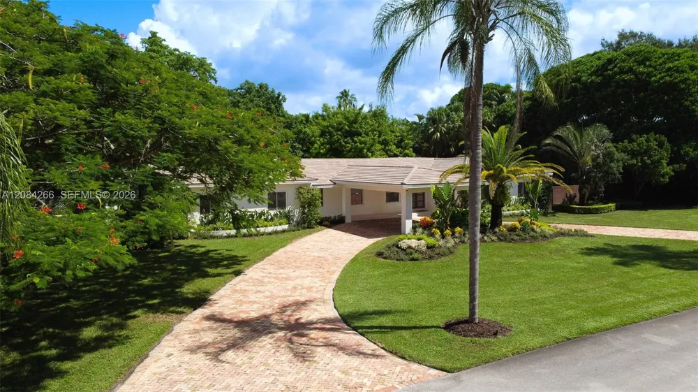 7895 SW 76th Ter Miami, FL 33143
