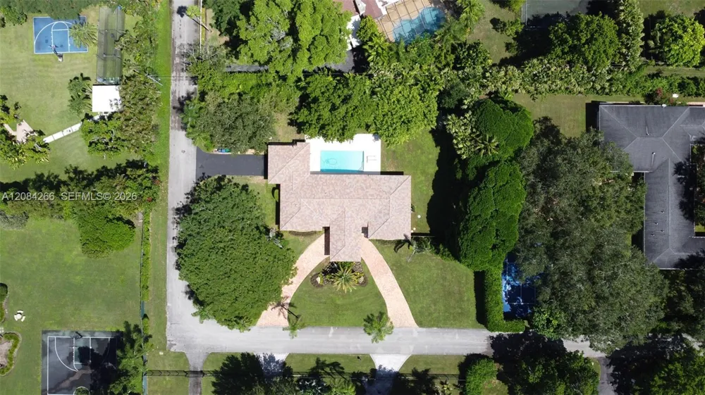 7895 SW 76th Ter Miami, FL 33143