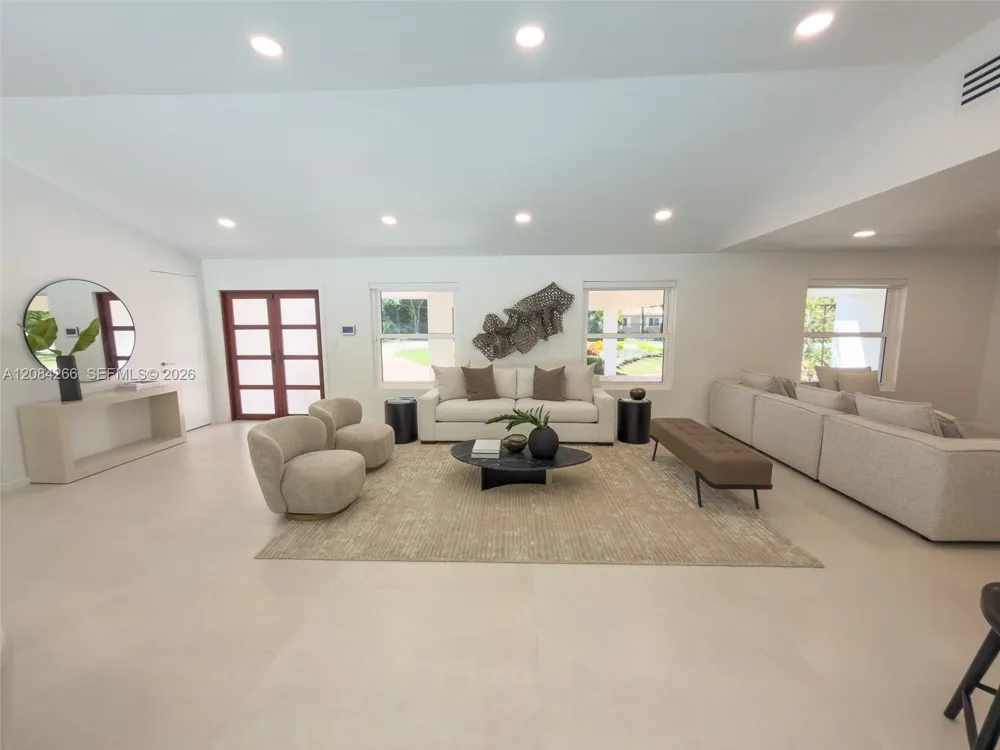 7895 SW 76th Ter Miami, FL 33143