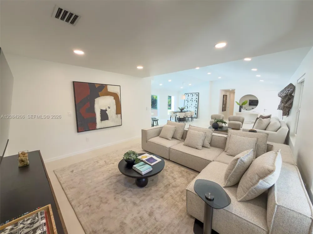 7895 SW 76th Ter Miami, FL 33143