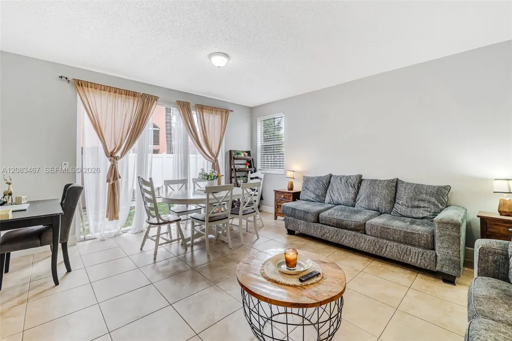 2260 NE 42nd Cir Homestead, FL 33033