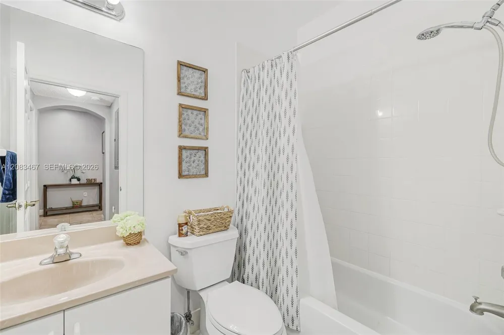 2260 NE 42nd Cir Homestead, FL 33033