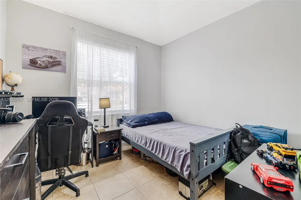 2260 NE 42nd Cir Homestead, FL 33033