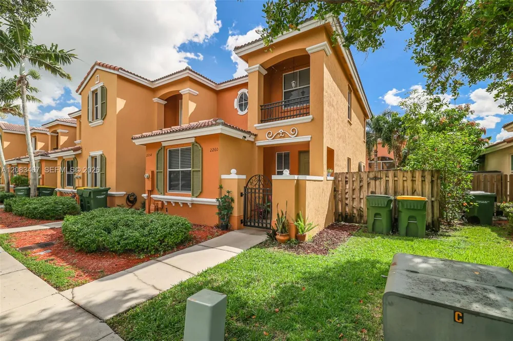 2260 NE 42nd Cir Homestead, FL 33033