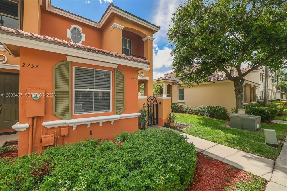 2260 NE 42nd Cir Homestead, FL 33033