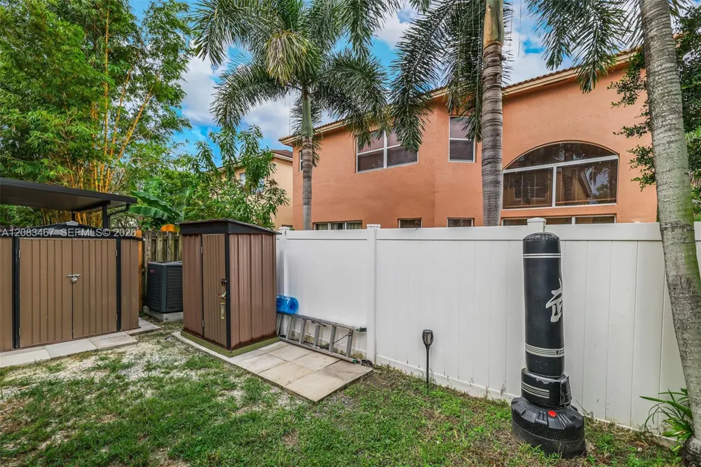 2260 NE 42nd Cir Homestead, FL 33033