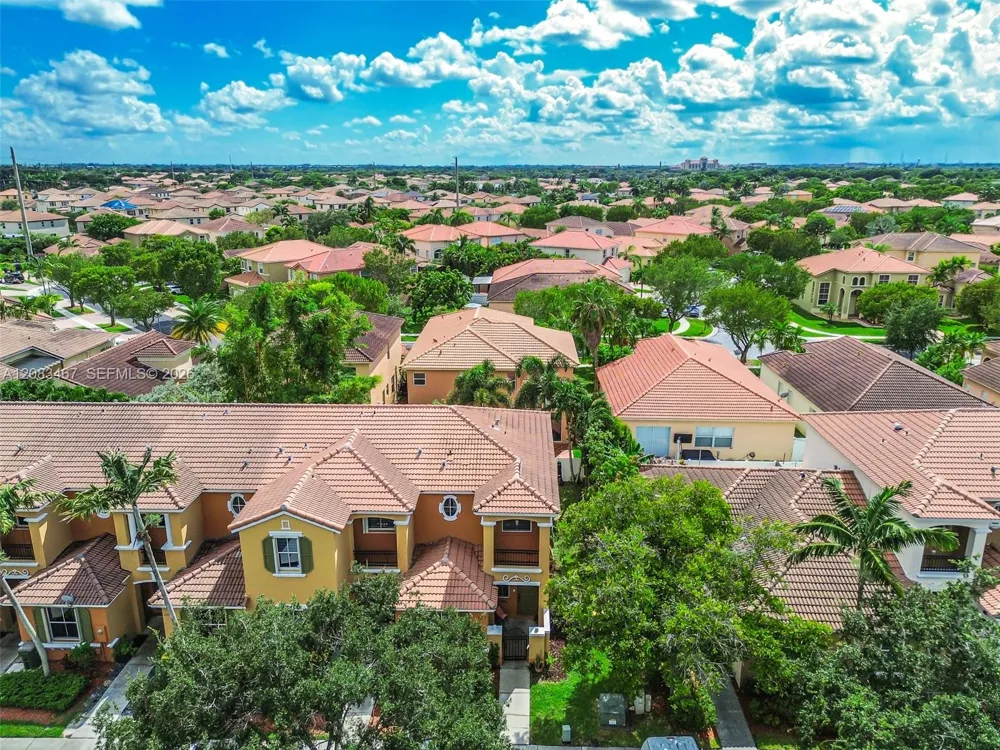 2260 NE 42nd Cir Homestead, FL 33033