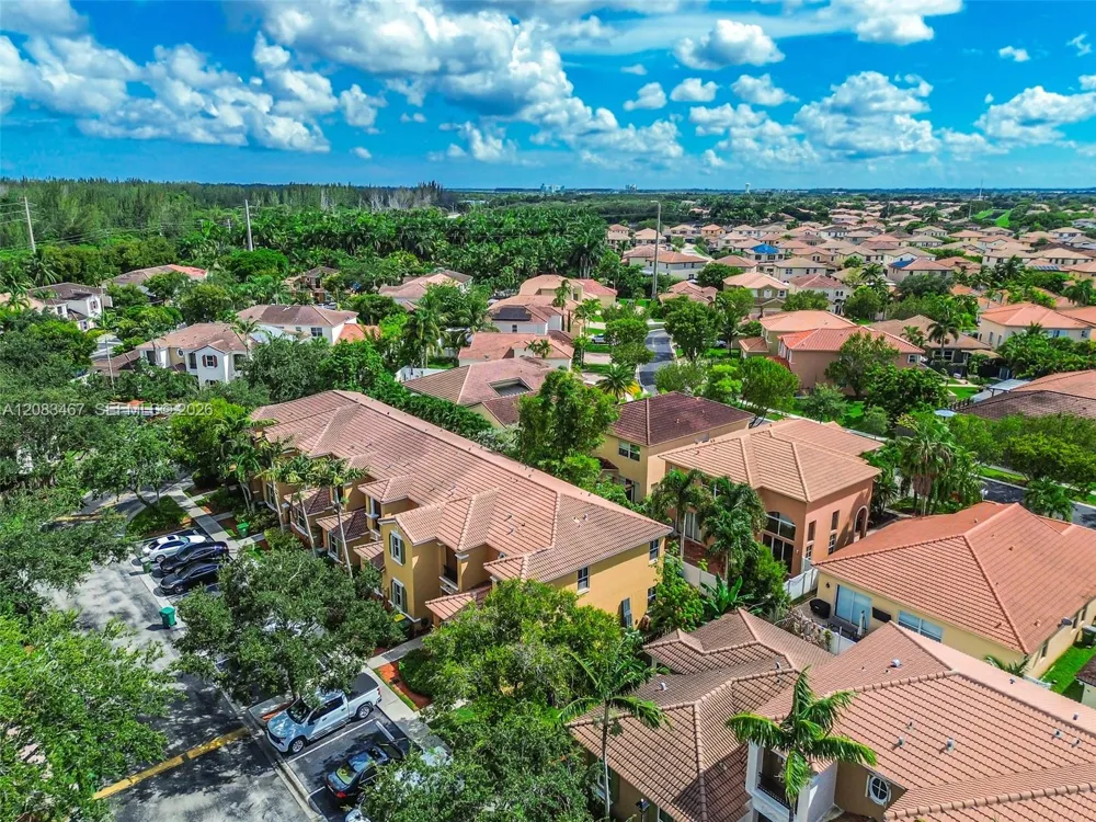 2260 NE 42nd Cir Homestead, FL 33033