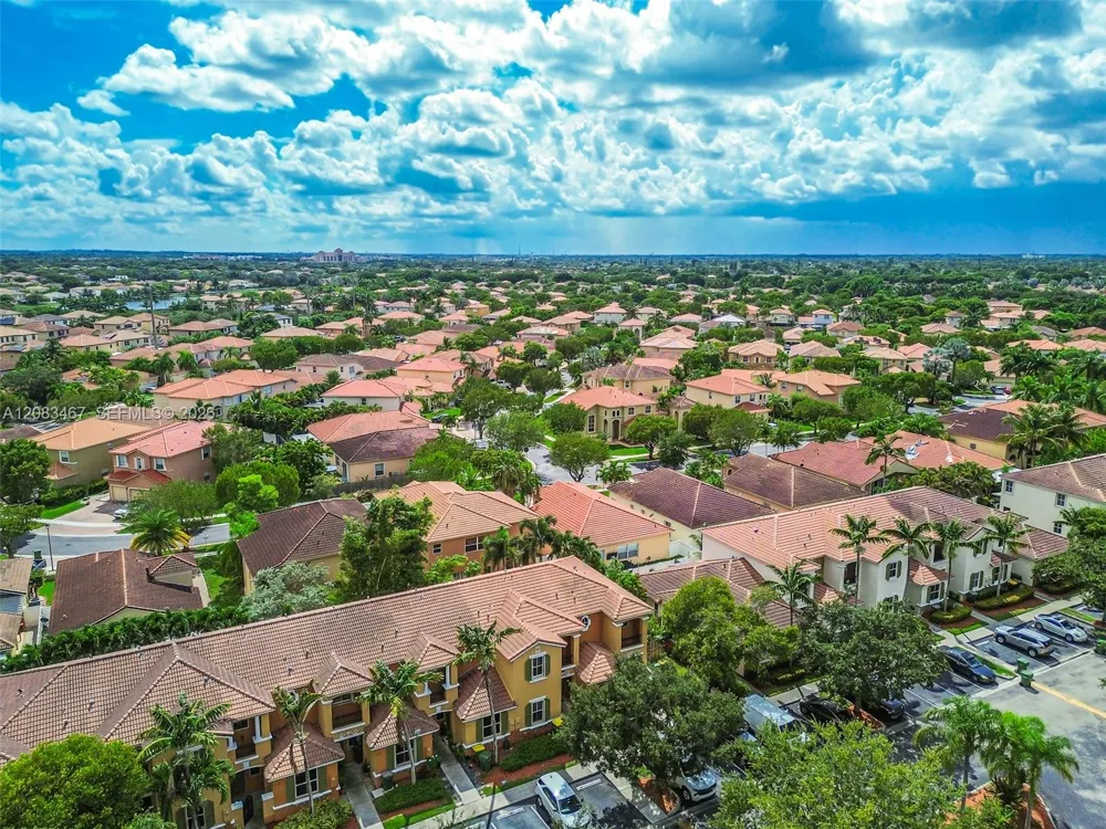 2260 NE 42nd Cir Homestead, FL 33033