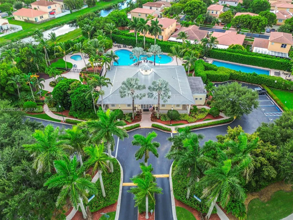 2260 NE 42nd Cir Homestead, FL 33033