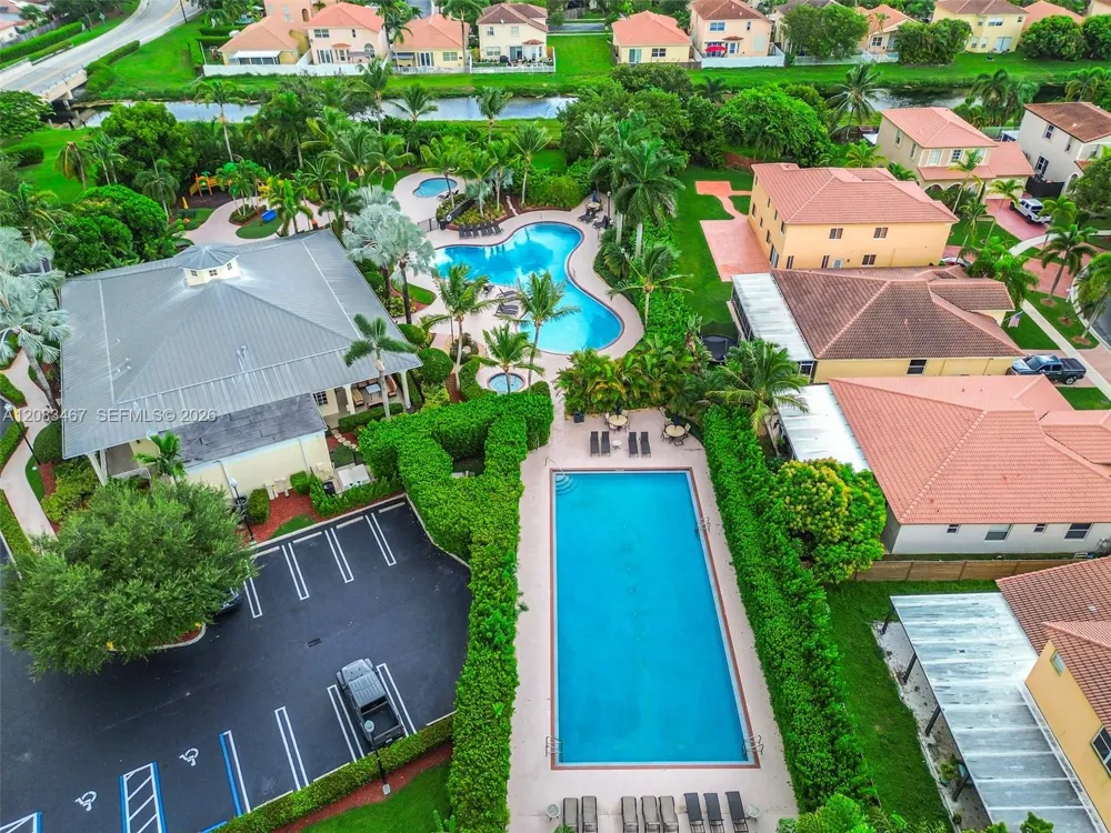 2260 NE 42nd Cir Homestead, FL 33033
