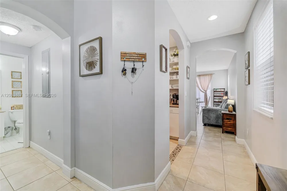 2260 NE 42nd Cir Homestead, FL 33033