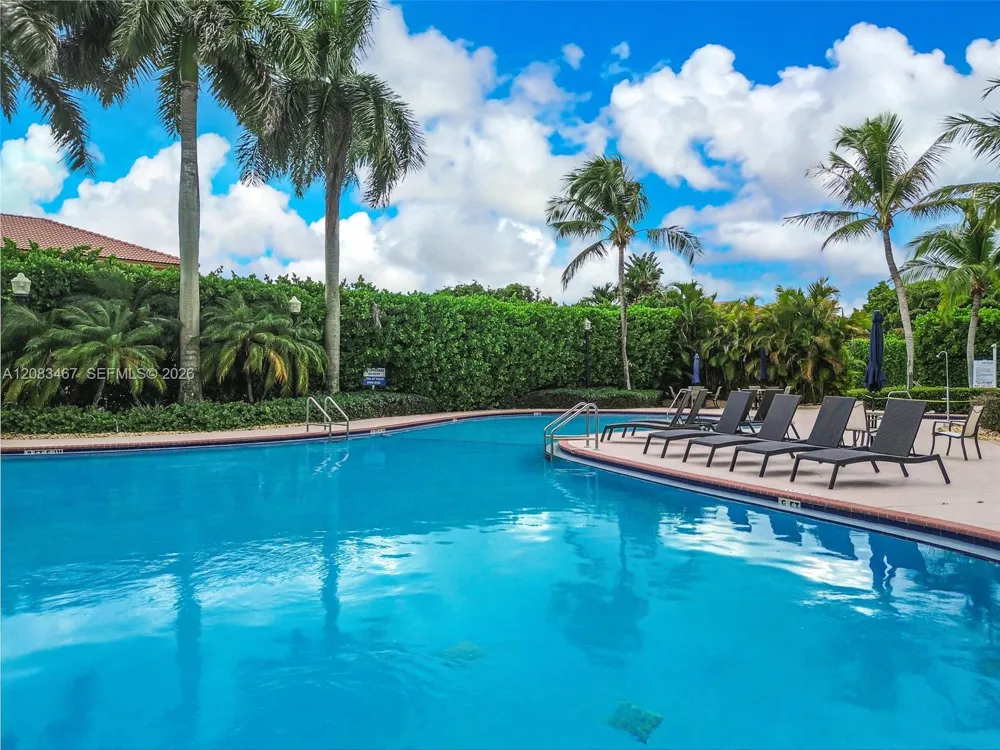 2260 NE 42nd Cir Homestead, FL 33033