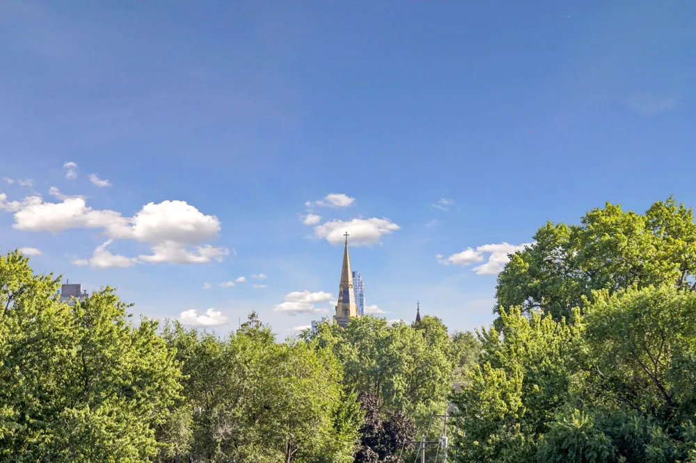 1701 Madison Street NE #404 Minneapolis, MN 55413