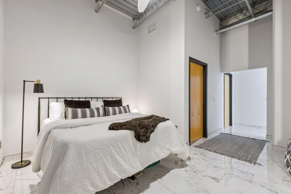 1701 Madison Street NE #404 Minneapolis, MN 55413