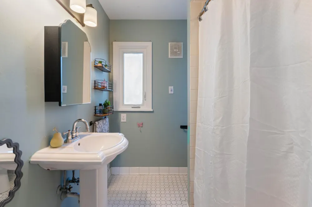 4631 London Road Duluth, MN 55804