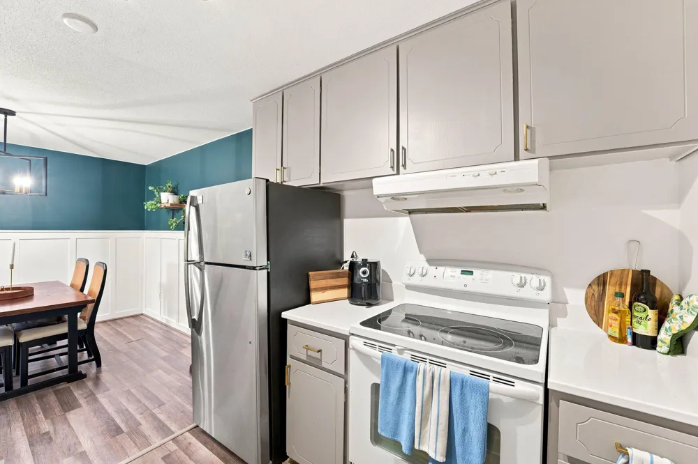4370 Brookside Court #302 Edina, MN 55436