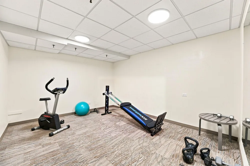 4370 Brookside Court #302 Edina, MN 55436