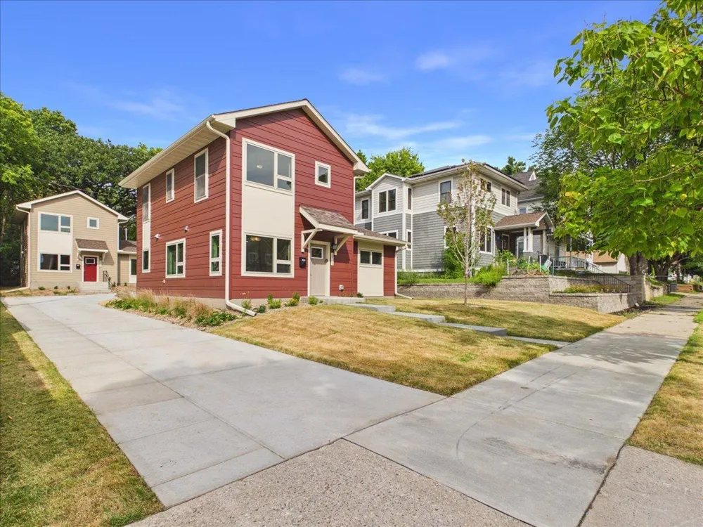 2913 4th Street Minneapolis, MN 55411