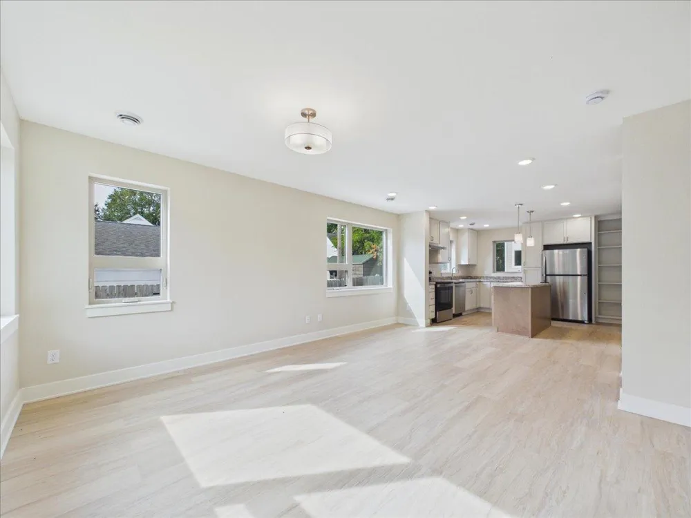 2913 4th Street Minneapolis, MN 55411
