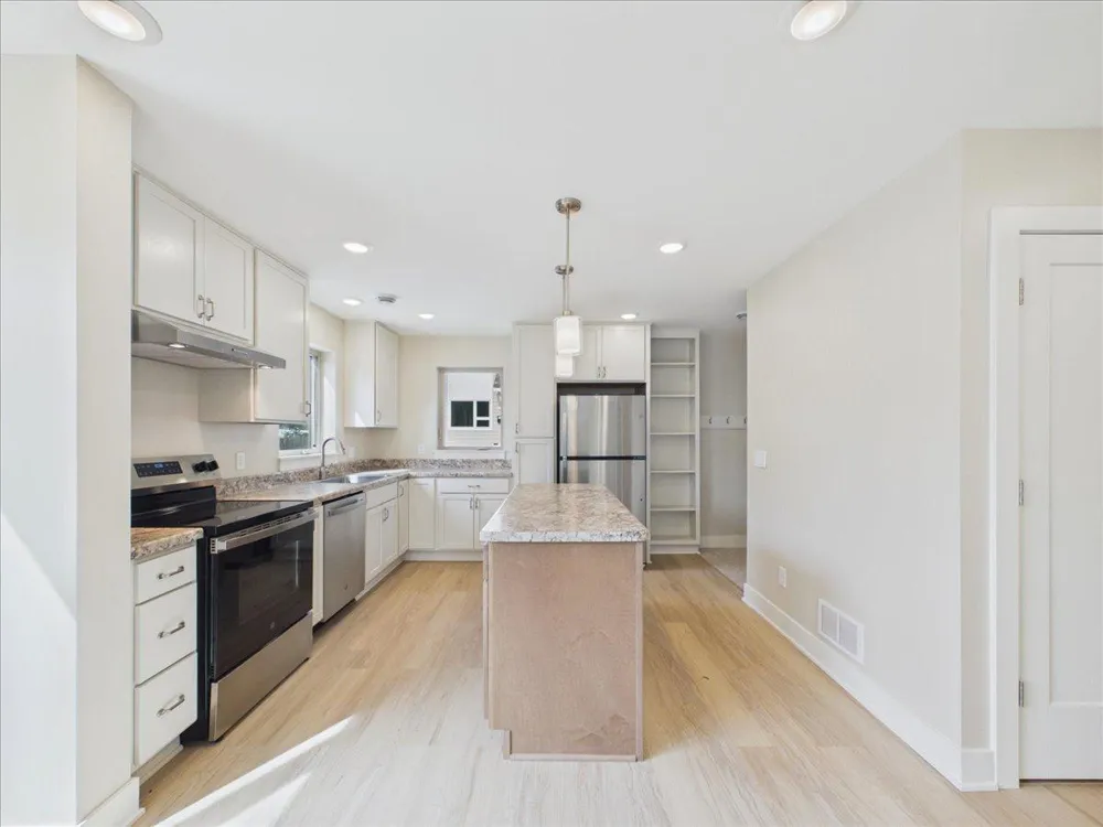 2913 4th Street Minneapolis, MN 55411