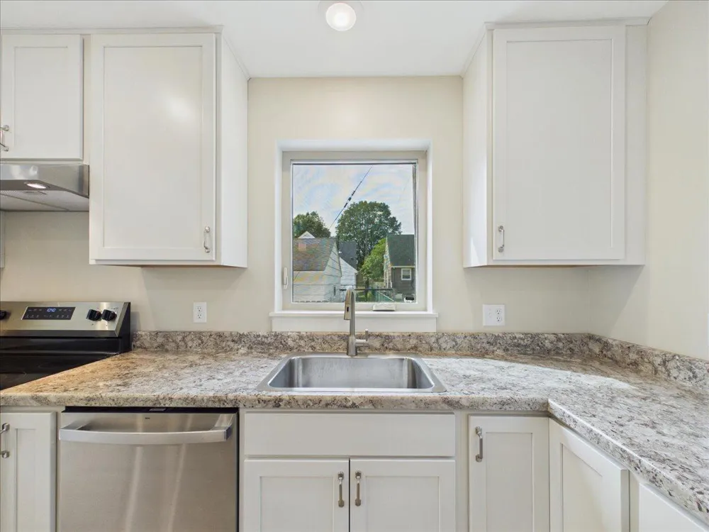 2913 4th Street Minneapolis, MN 55411