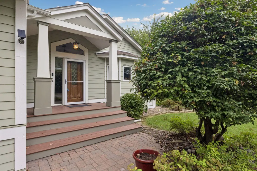 2512 8th Street White Bear Lake, MN 55110