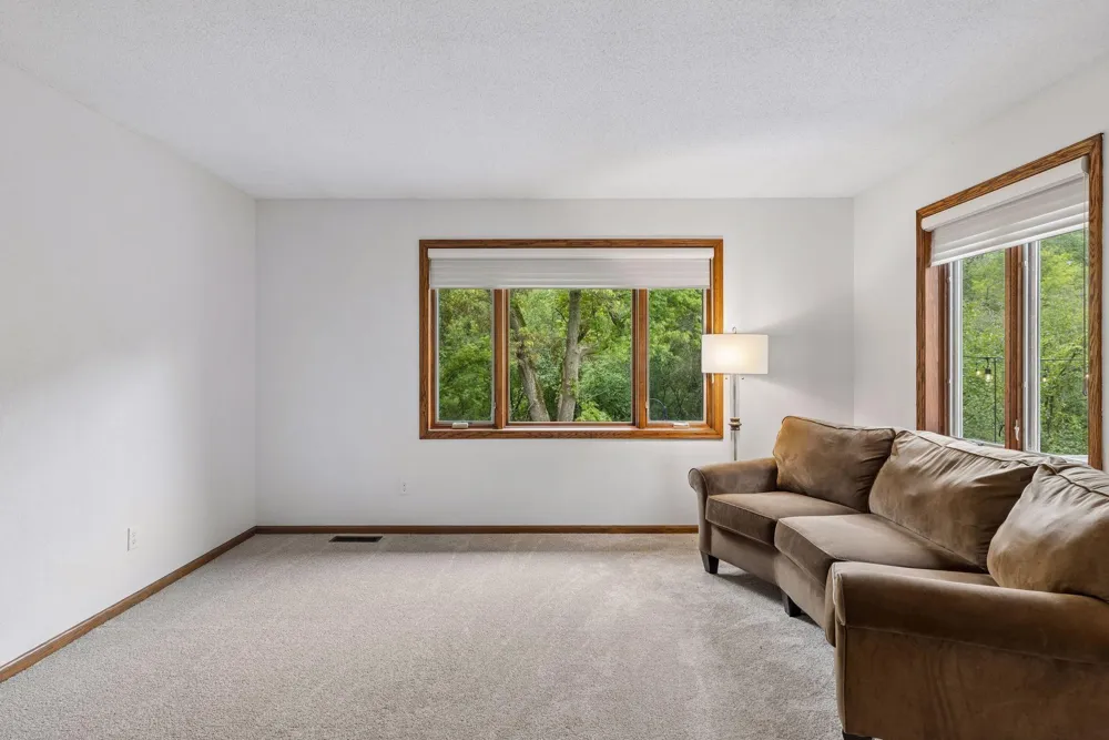 2512 8th Street White Bear Lake, MN 55110