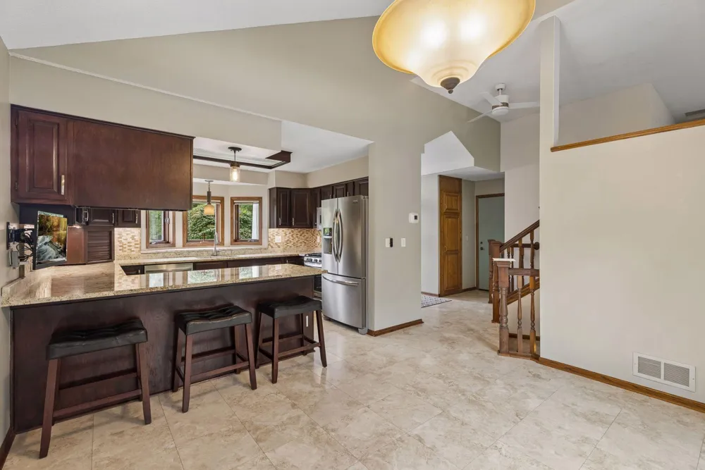 2512 8th Street White Bear Lake, MN 55110