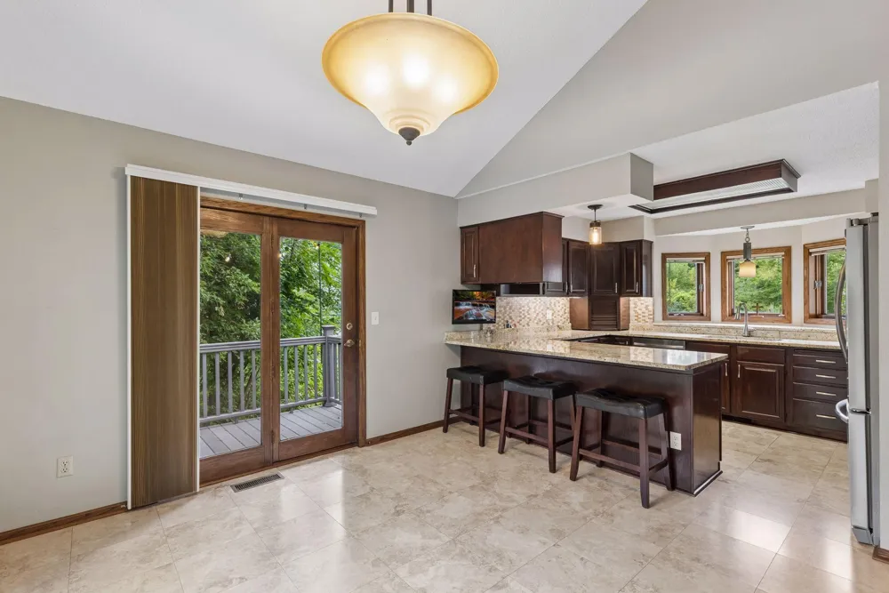 2512 8th Street White Bear Lake, MN 55110
