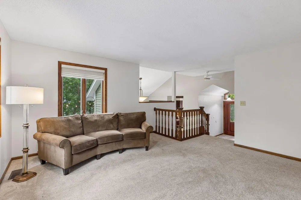 2512 8th Street White Bear Lake, MN 55110
