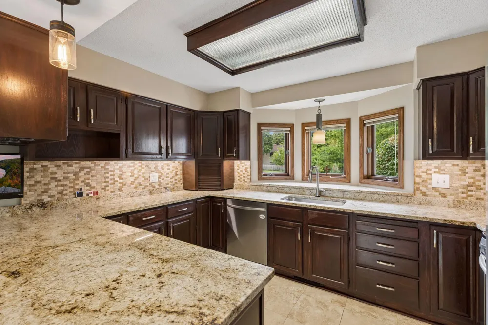2512 8th Street White Bear Lake, MN 55110