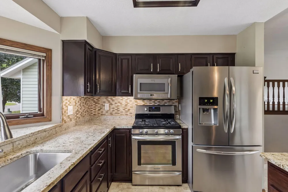 2512 8th Street White Bear Lake, MN 55110