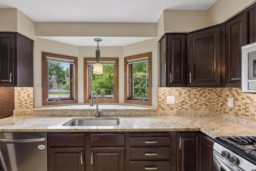 2512 8th Street White Bear Lake, MN 55110