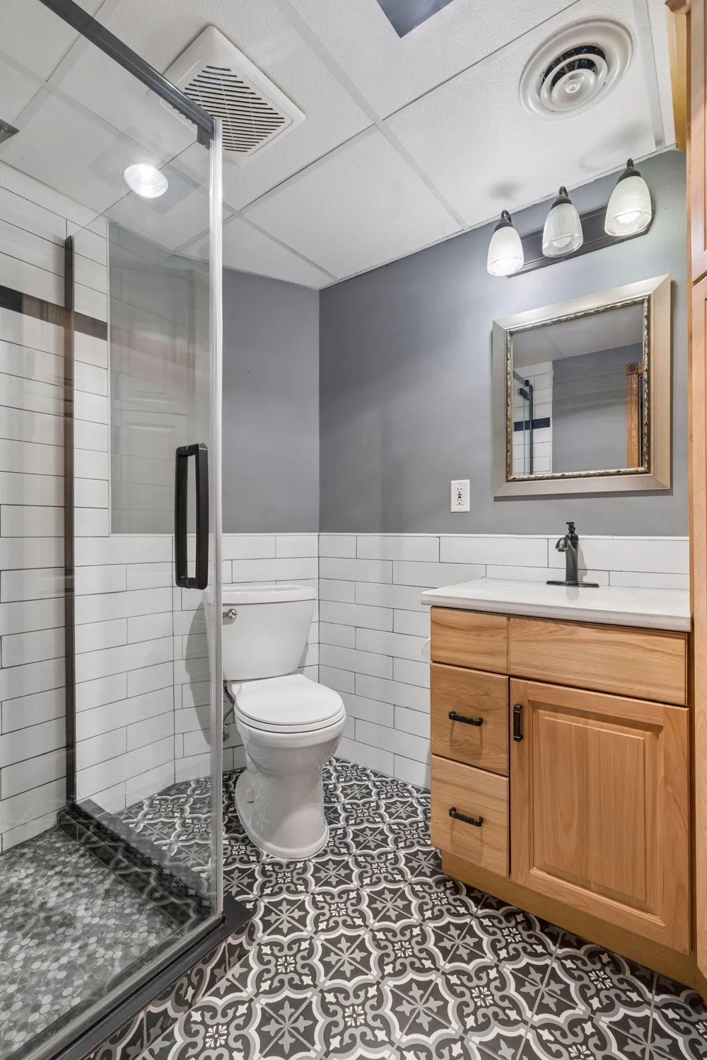 2512 8th Street White Bear Lake, MN 55110