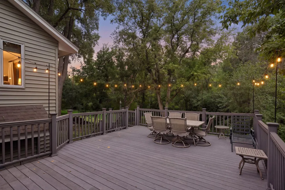 2512 8th Street White Bear Lake, MN 55110