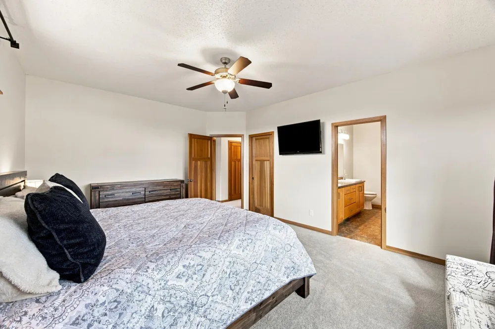 5004 Loden Court S Fargo, ND 58104