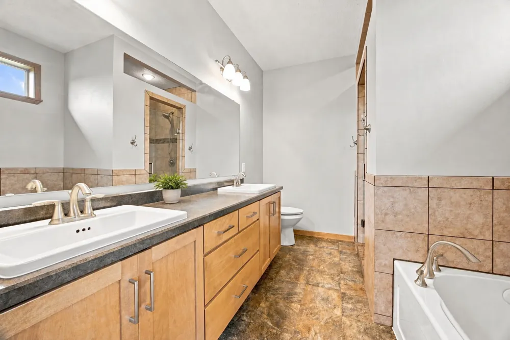 5004 Loden Court S Fargo, ND 58104