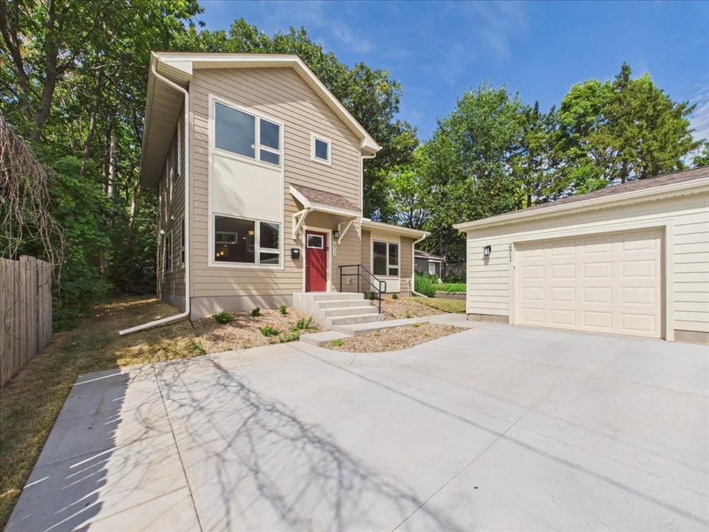 2911 4th Street Minneapolis, MN 55411