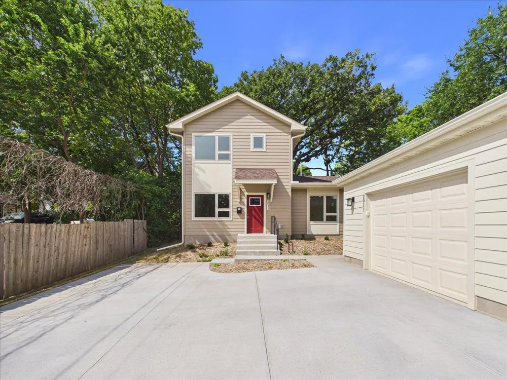 2911 4th Street Minneapolis, MN 55411