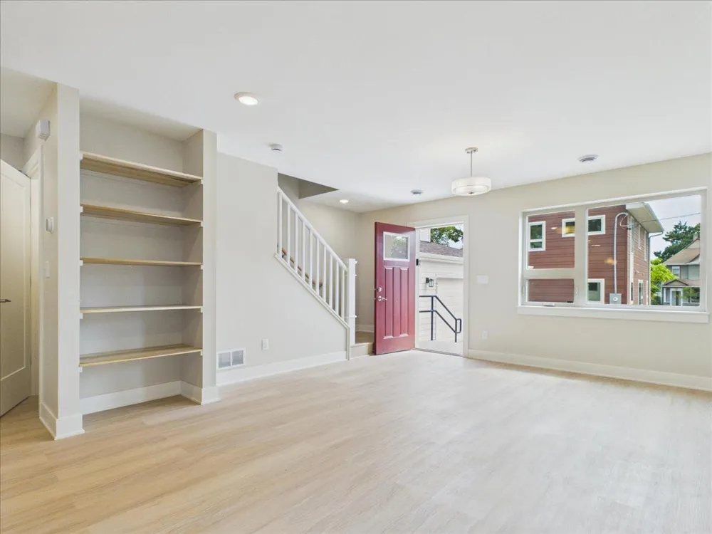 2911 4th Street Minneapolis, MN 55411